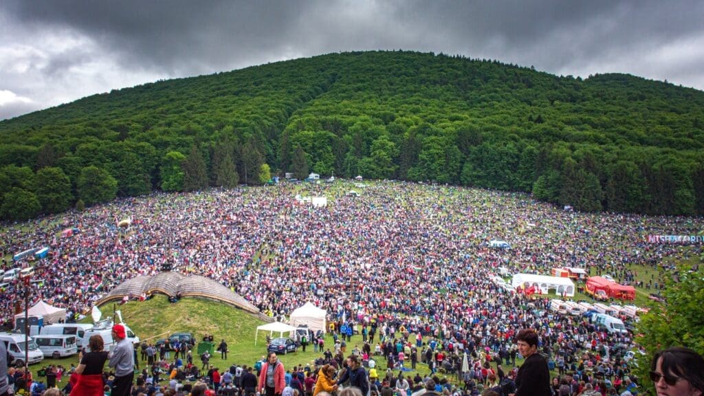 Csíksomlyói búcsú: háromszázezer zarándokra készül Erdély legnagyobb pünkösdi eseménye